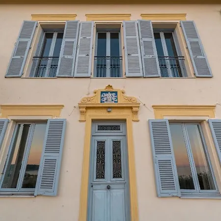 Villa Magnifique D'époque, Avec Vue Imprenable Sur Et La Mer *