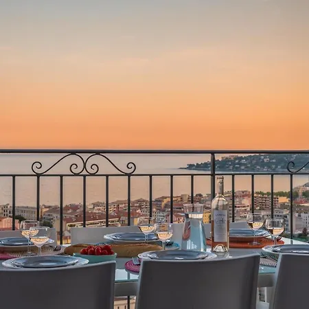 Magnifique D'époque, Avec Vue Imprenable Sur Et La Mer Villa Menton