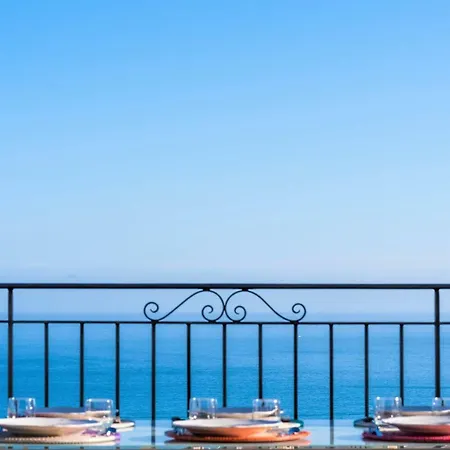 Villa Magnifique D'époque, Avec Vue Imprenable Sur Et La Mer *