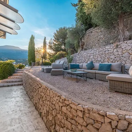 Villa Magnifique D'époque, Avec Vue Imprenable Sur Et La Mer Menton